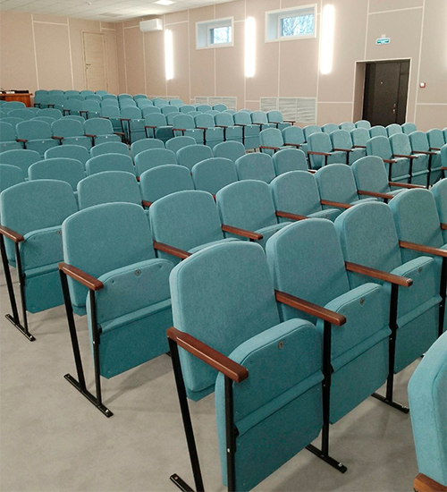 Кресло Театральное-2Н в школьном актовом зале